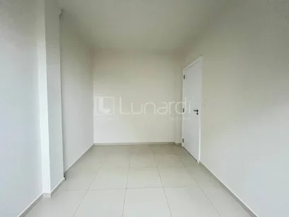 Foto Apartamento com 2 Dormitórios