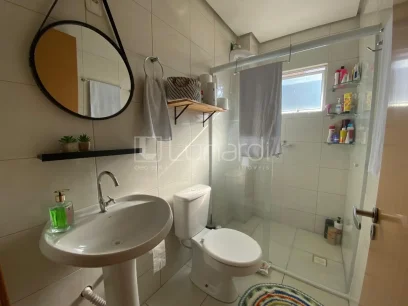 Foto Apartamento com 2 Dormitórios