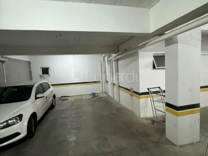 Foto Apartamento com 2 Dormitórios