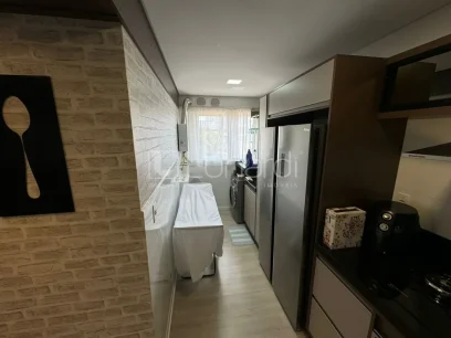Foto Apartamento com 2 Dormitórios