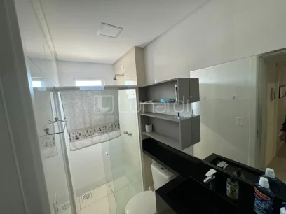 Foto Apartamento com 2 Dormitórios