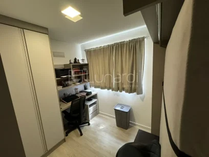 Foto Apartamento com 2 Dormitórios