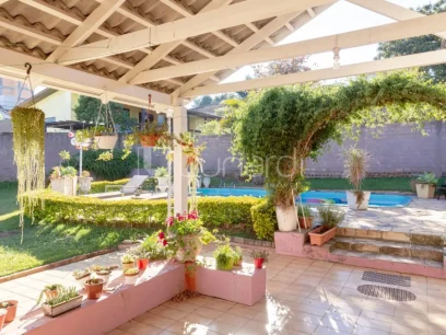 Foto Casa com 3 Dormitórios