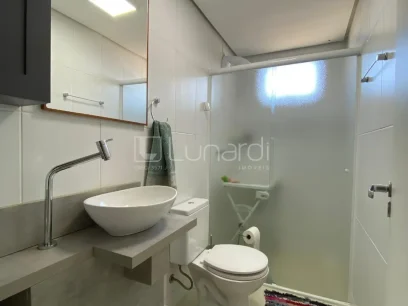 Foto Apartamento com 2 Dormitórios
