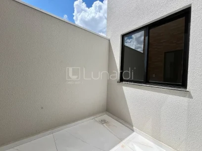 Foto Casa com 2 Dormitórios