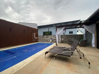 Foto Casa com 3 Suítes