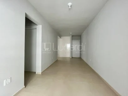 Foto Apartamento com 2 Dormitórios