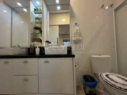 Foto Apartamento com 2 Dormitórios