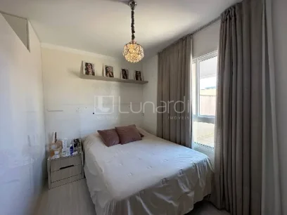 Foto Apartamento com 2 Dormitórios