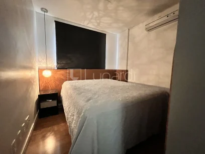 Foto Apartamento com 2 Dormitórios