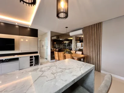 Foto Apartamento com 2 Dormitórios