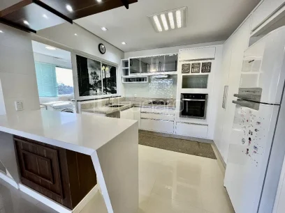 Foto Apartamento com 3 Dormitórios