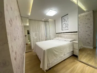 Foto Apartamento com 2 Dormitórios