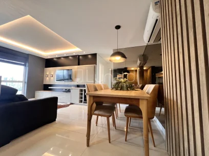Foto Apartamento com 2 Dormitórios
