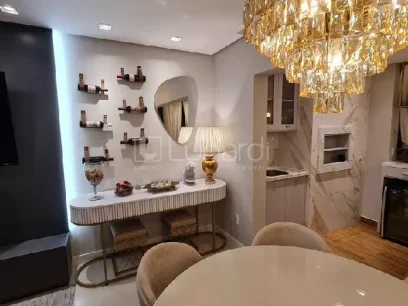 Foto Apartamento com 2 Dormitórios