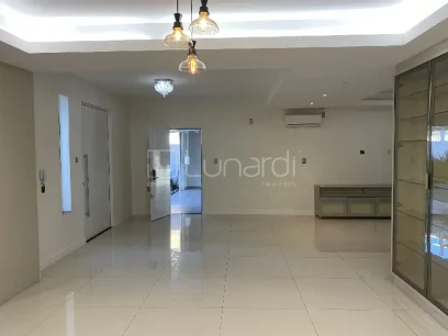 Foto Casa com 3 Dormitórios