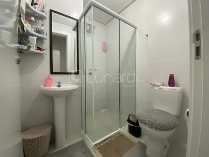 Foto Apartamento com 2 Dormitórios