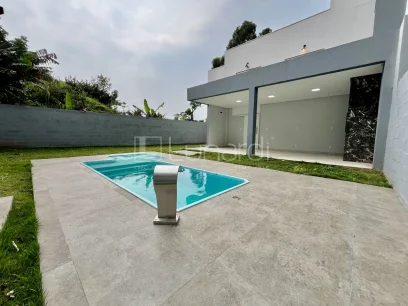 Foto Casa com 3 Suítes