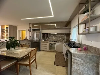 Foto Casa com 3 Suítes