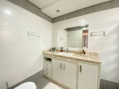 Foto Apartamento com 3 Dormitórios