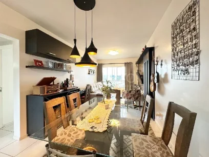 Foto Apartamento com 2 Dormitórios