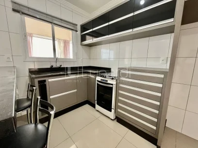 Foto Apartamento com 2 Dormitórios