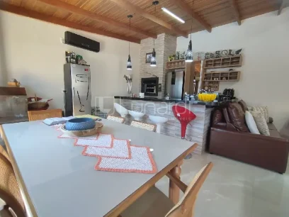Foto Casa com 3 Dormitórios