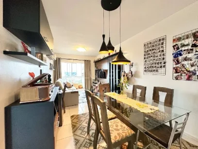 Foto Apartamento com 2 Dormitórios