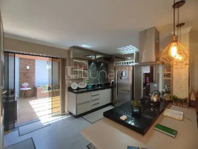 Foto Casa com 3 Dormitórios