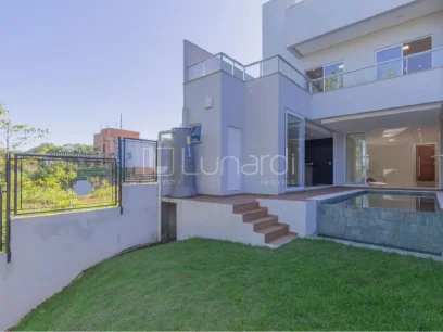Foto Casa com 3 Suítes