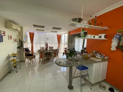 Foto Casa com 3 Dormitórios