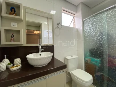 Foto Apartamento com 2 Dormitórios