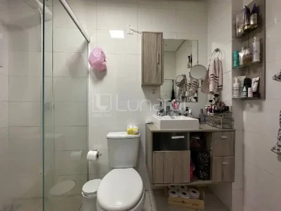 Foto Apartamento com 2 Dormitórios