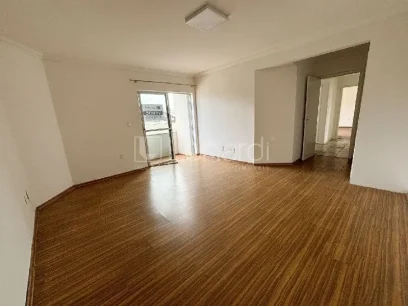 Foto Apartamento com 4 Dormitórios