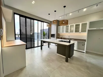 Foto Casa com 3 Suítes