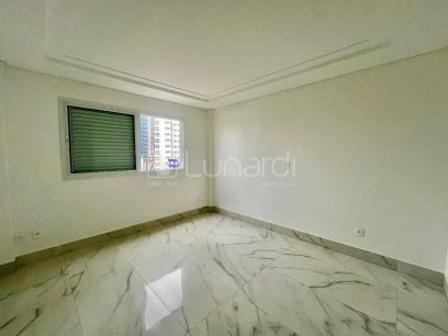 Foto Apartamento com 3 Dormitórios