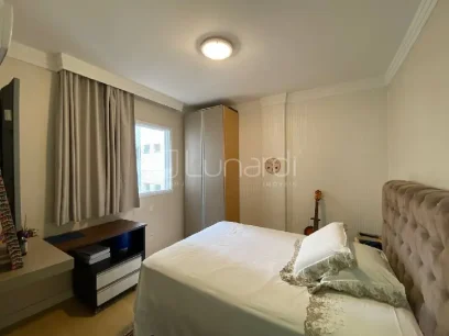 Foto Apartamento com 3 Dormitórios