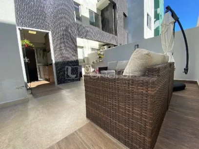Foto Apartamento com 2 Dormitórios