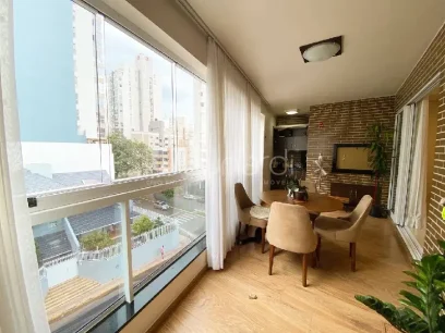 Foto Apartamento com 3 Dormitórios