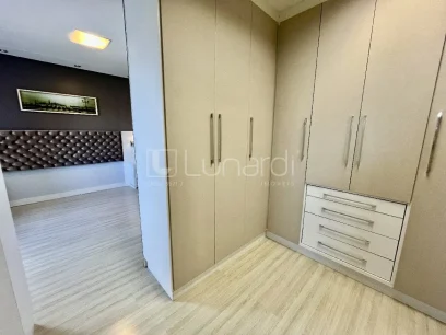 Foto Apartamento com 3 Dormitórios