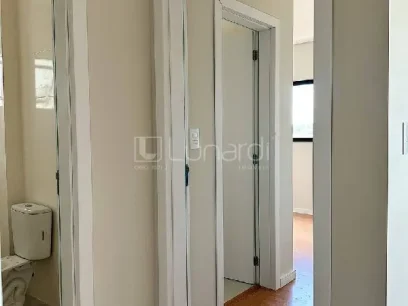 Foto Apartamento com 2 Dormitórios