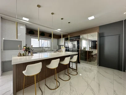 Foto Casa com 4 Suítes