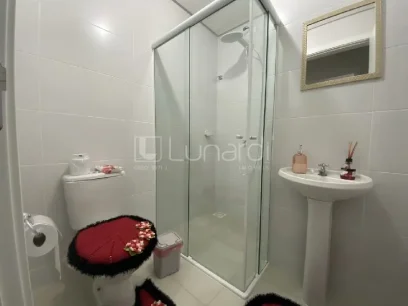 Foto Apartamento com 2 Dormitórios