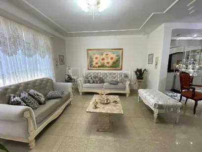 Foto Casa com 3 Dormitórios