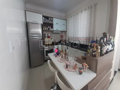 Foto Casa com 2 Dormitórios