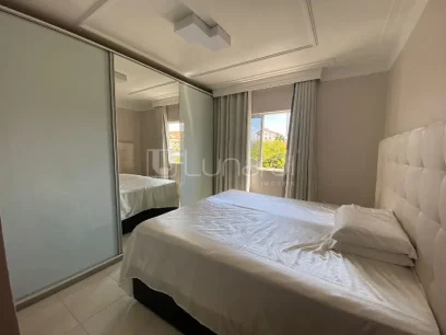 Foto Apartamento com 2 Dormitórios