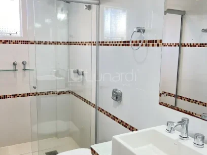 Foto Casa com 4 Dormitórios