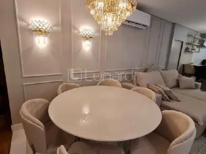 Foto Apartamento com 2 Dormitórios