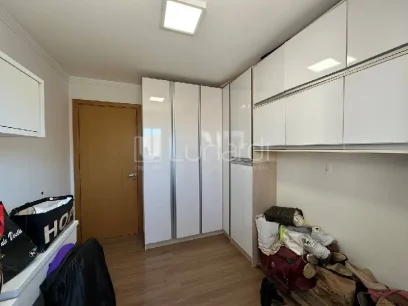 Foto Apartamento com 2 Dormitórios
