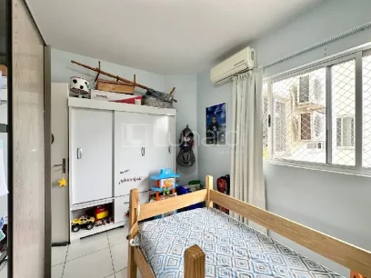 Foto Apartamento com 2 Dormitórios